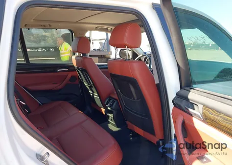 2014 BMW X3 xDrive28I z USA, uszkodzony, nr VIN 5UXWX9C55E0D13653